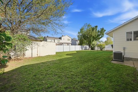 Tiny photo for 634 N 1300 W, Clinton, UT 84015 (MLS # 2150016)