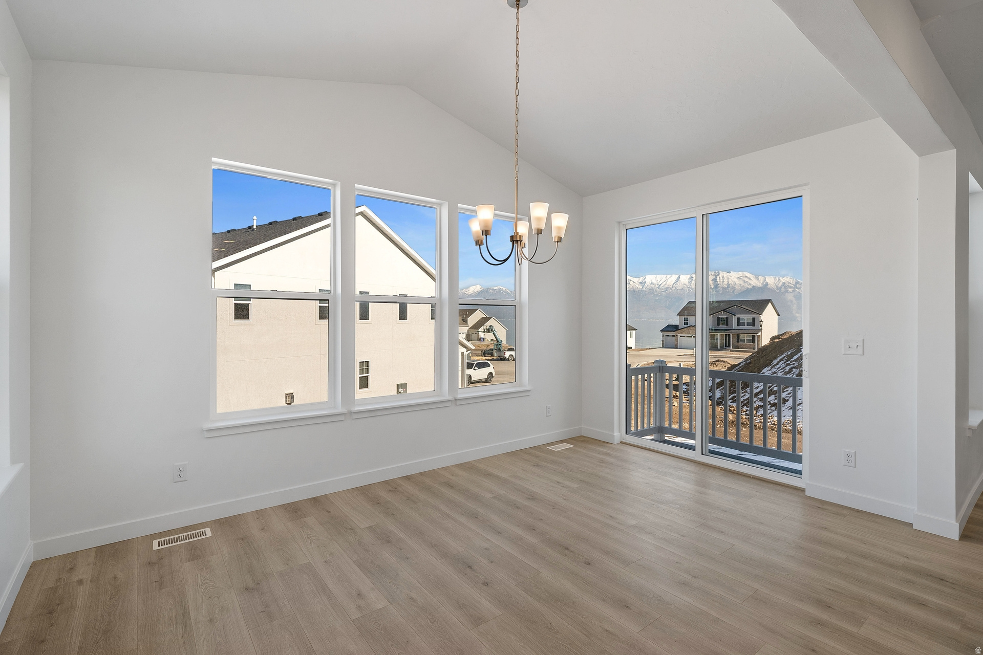 HERON HILLS - Residential