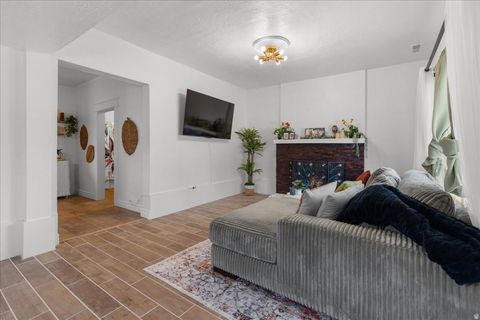 Tiny photo for 2229 JACKSON AVE, Ogden, UT 84401 (MLS # 2149094)