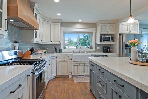 Tiny photo for 360 W 200 N, Midway, UT 84049 (MLS # 2158990)
