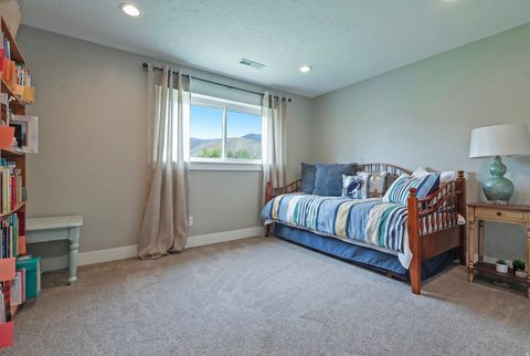 Tiny photo for 360 W 200 N, Midway, UT 84049 (MLS # 2158990)