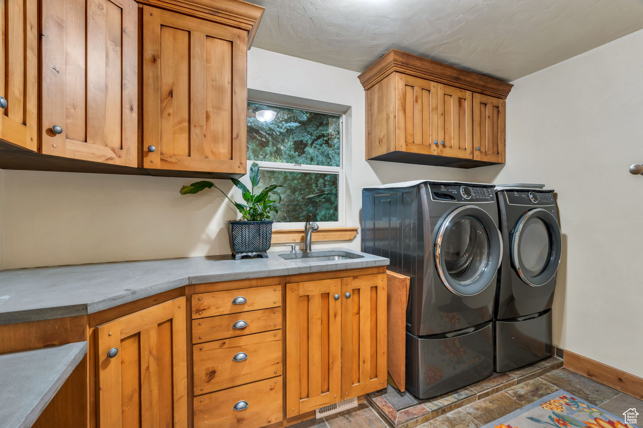 SUNCREST - Residential