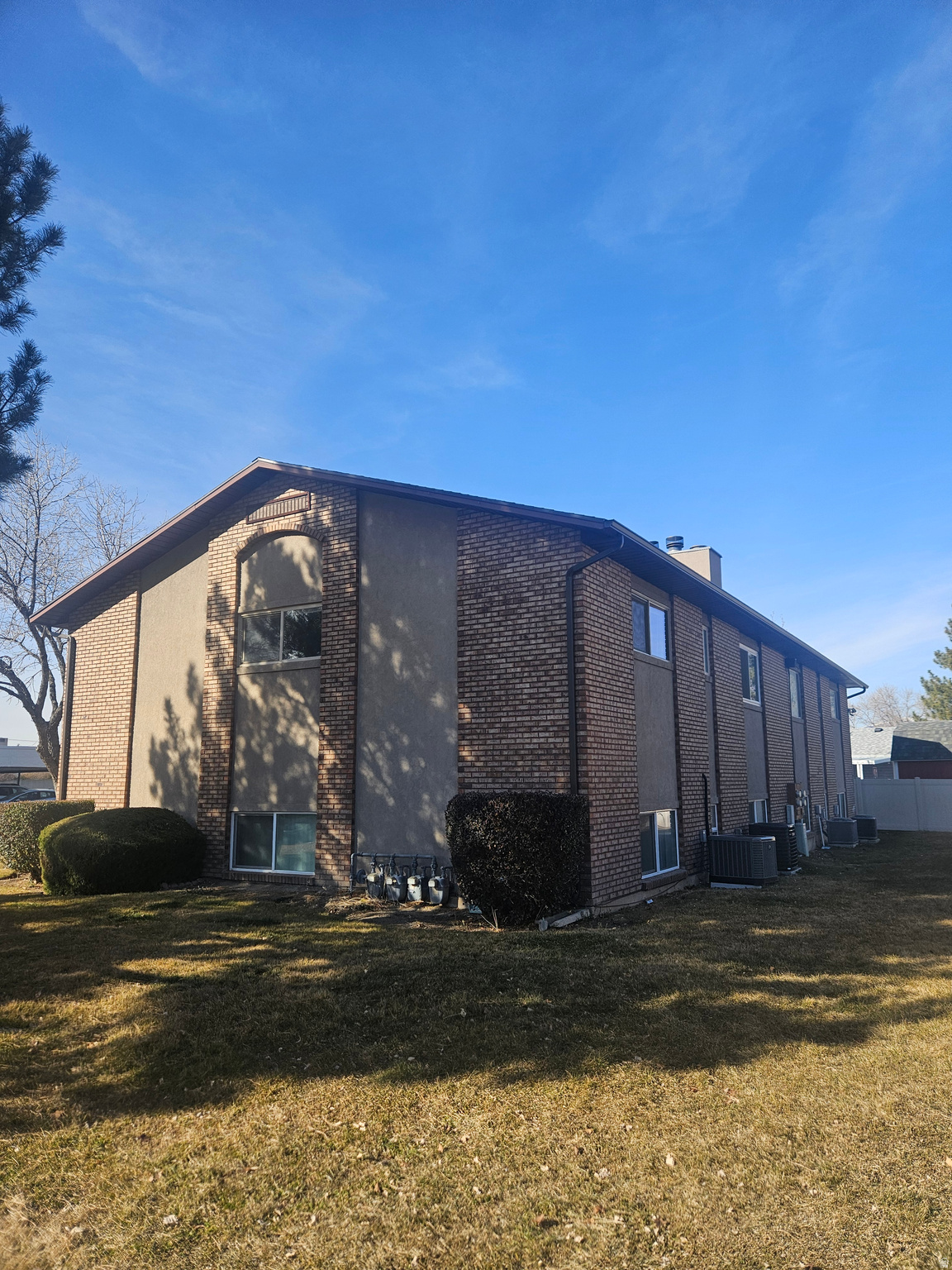 AMIRON CONDO - Residential