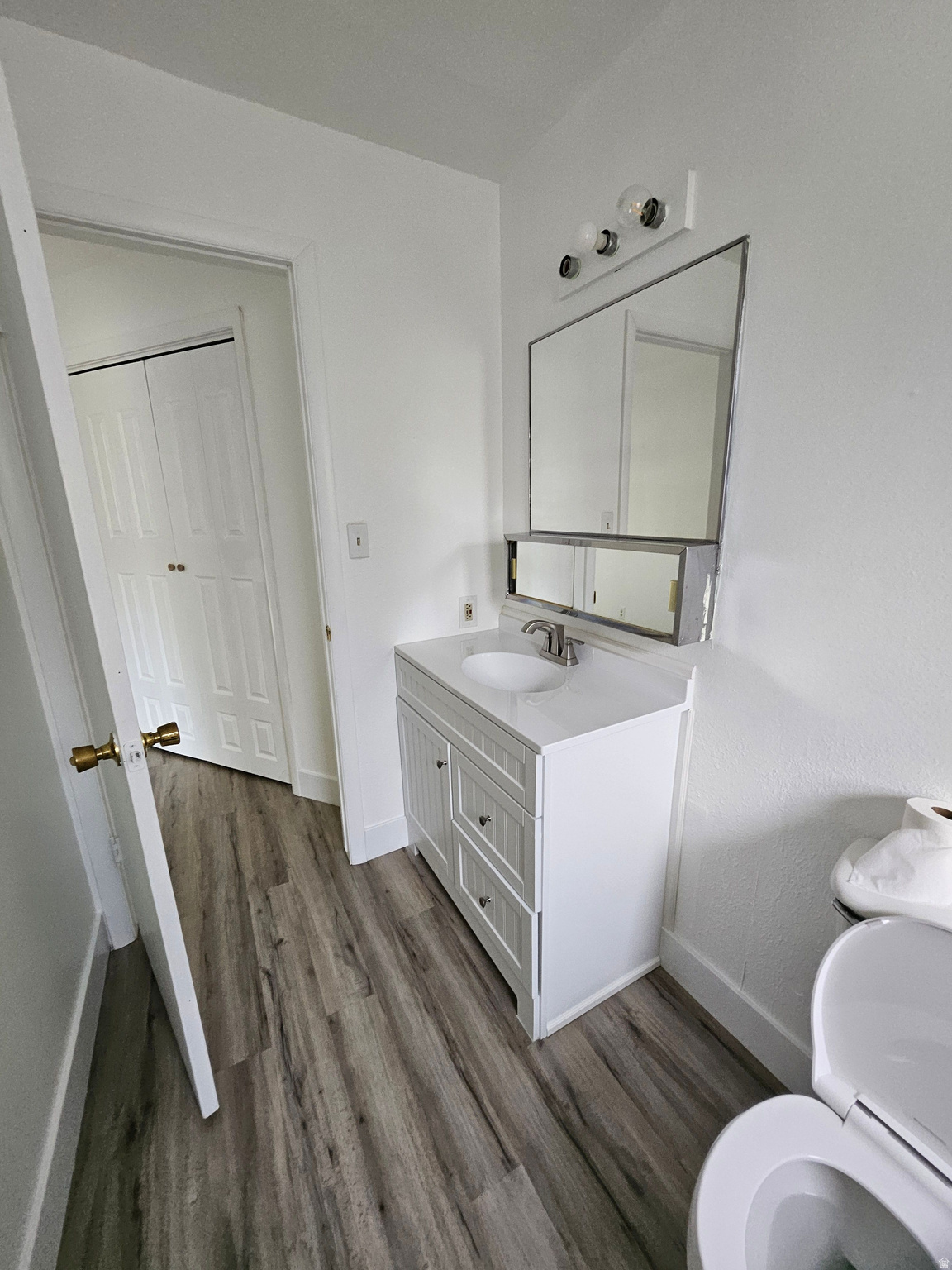 AMIRON CONDO - Residential