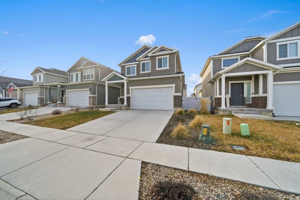 Photo of 1683 S HAVEN PKWY W, West Haven, UT 84401 (MLS # 2134270)