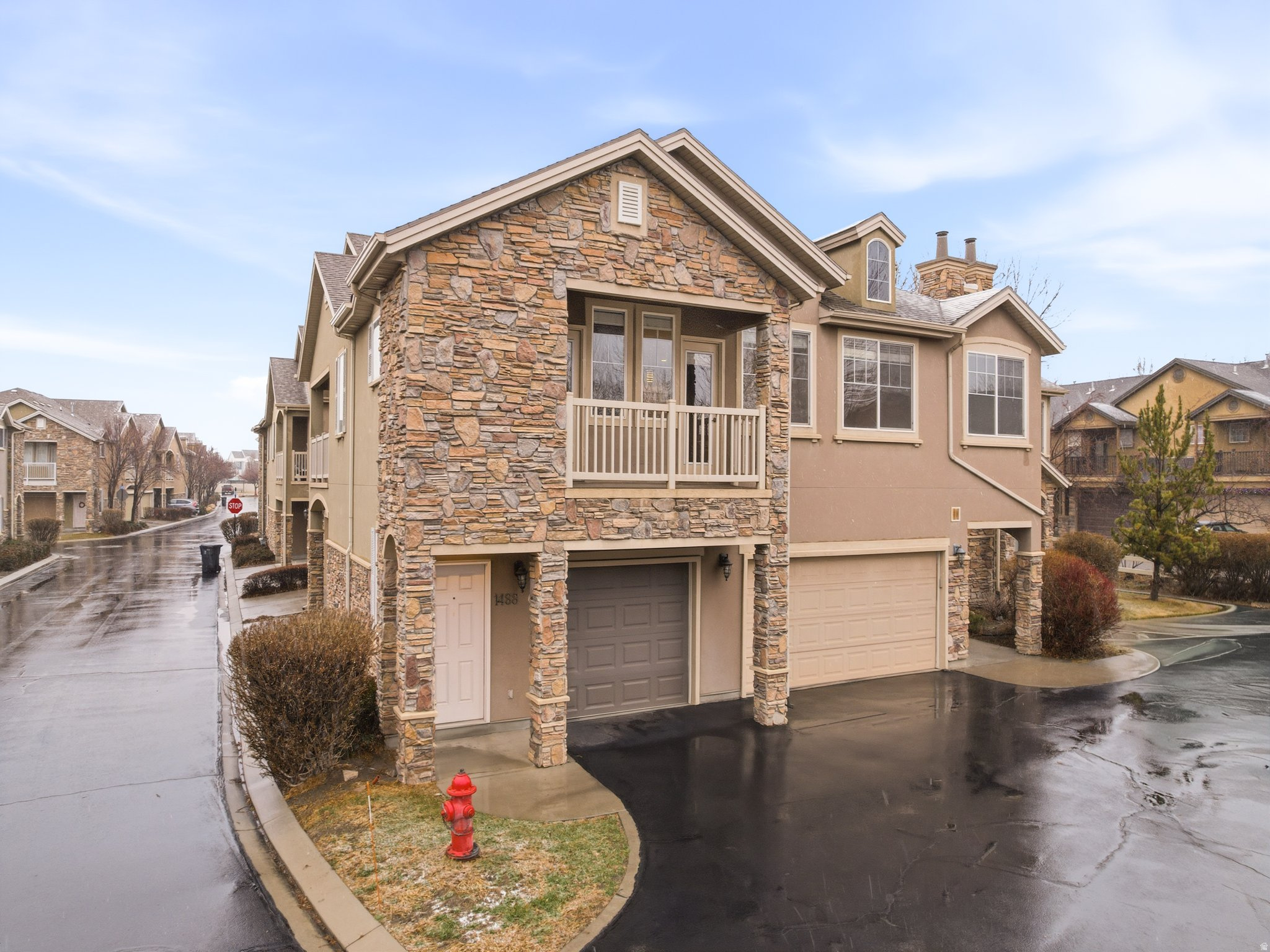 PEMBERLEY - Residential