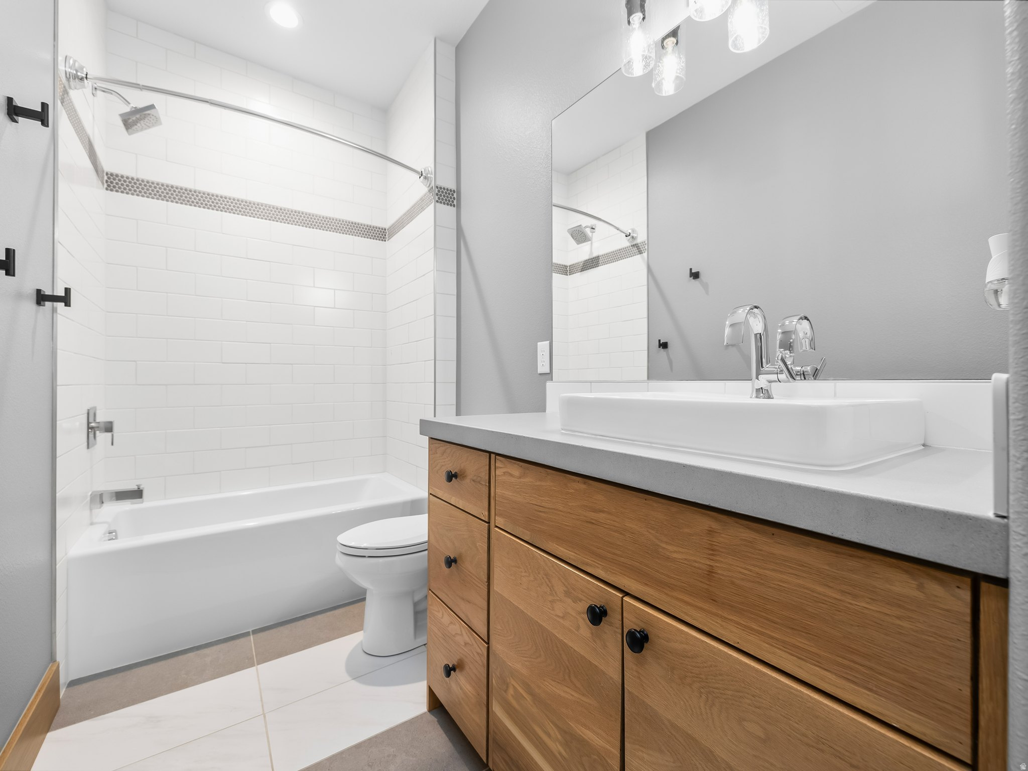 PEMBERLEY - Residential