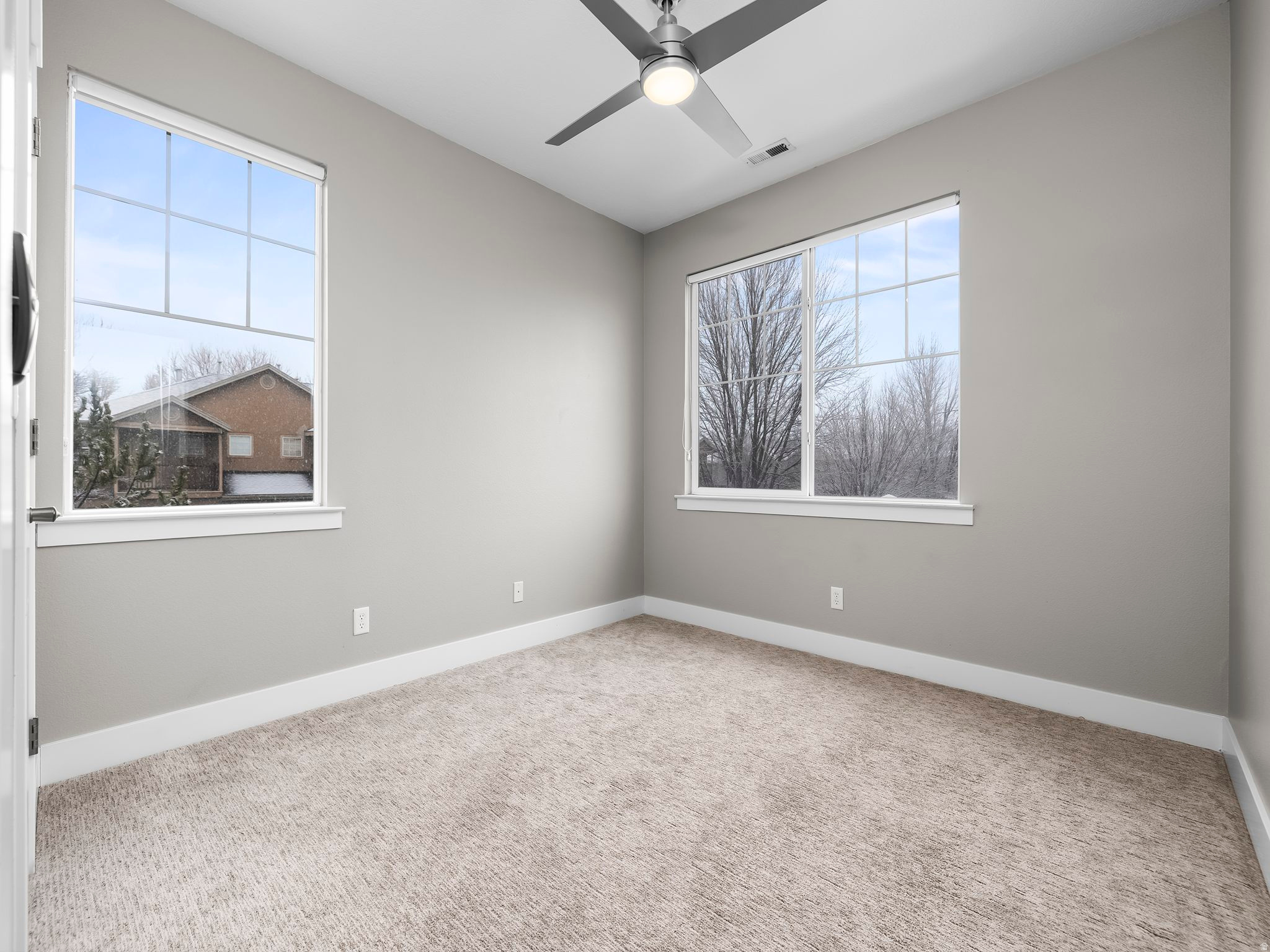 PEMBERLEY - Residential