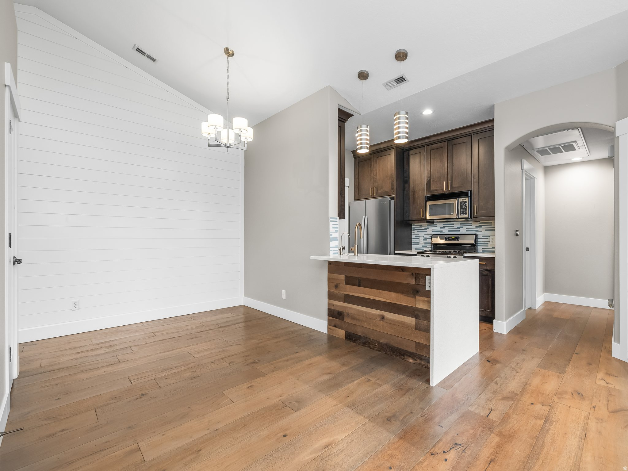 PEMBERLEY - Residential