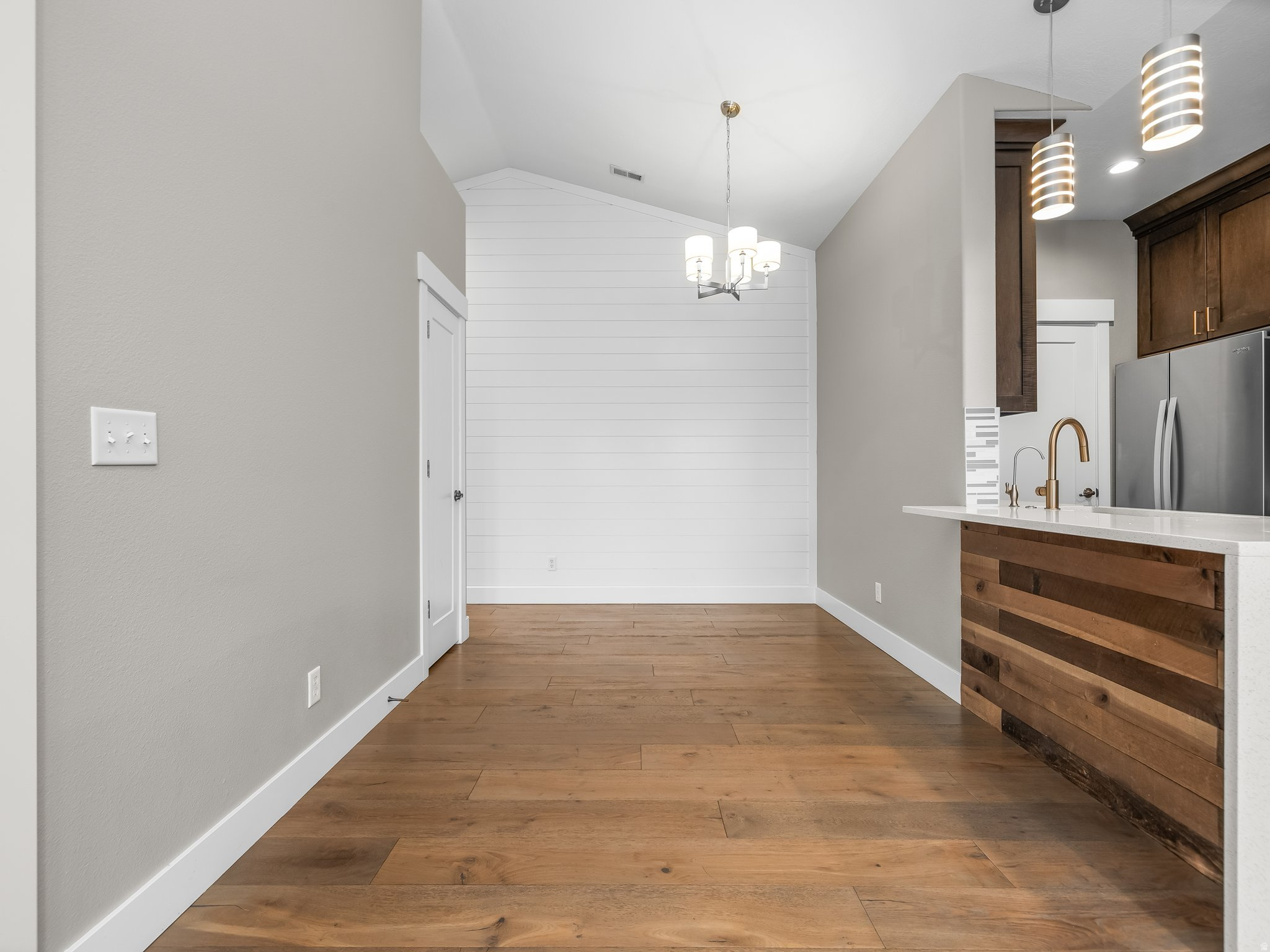 PEMBERLEY - Residential