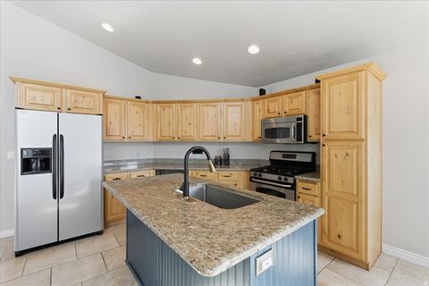 Tiny photo for 71 W STAUFFER LN, Murray, UT 84107 (MLS # 2134886)