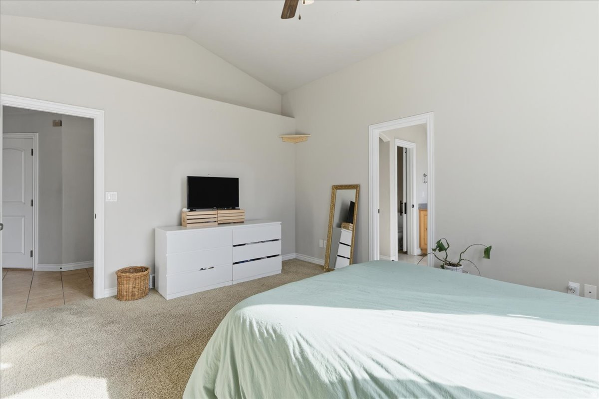 STAUFFER LANE - Residential