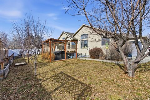 Tiny photo for 71 W STAUFFER LN, Murray, UT 84107 (MLS # 2134886)