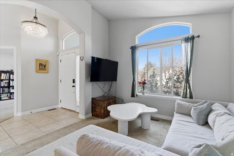 Tiny photo for 71 W STAUFFER LN, Murray, UT 84107 (MLS # 2134886)