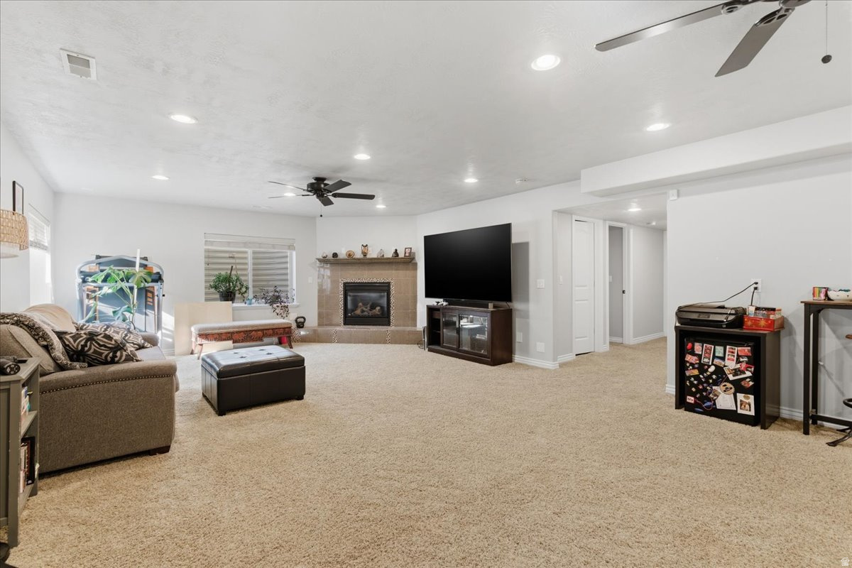 STAUFFER LANE - Residential