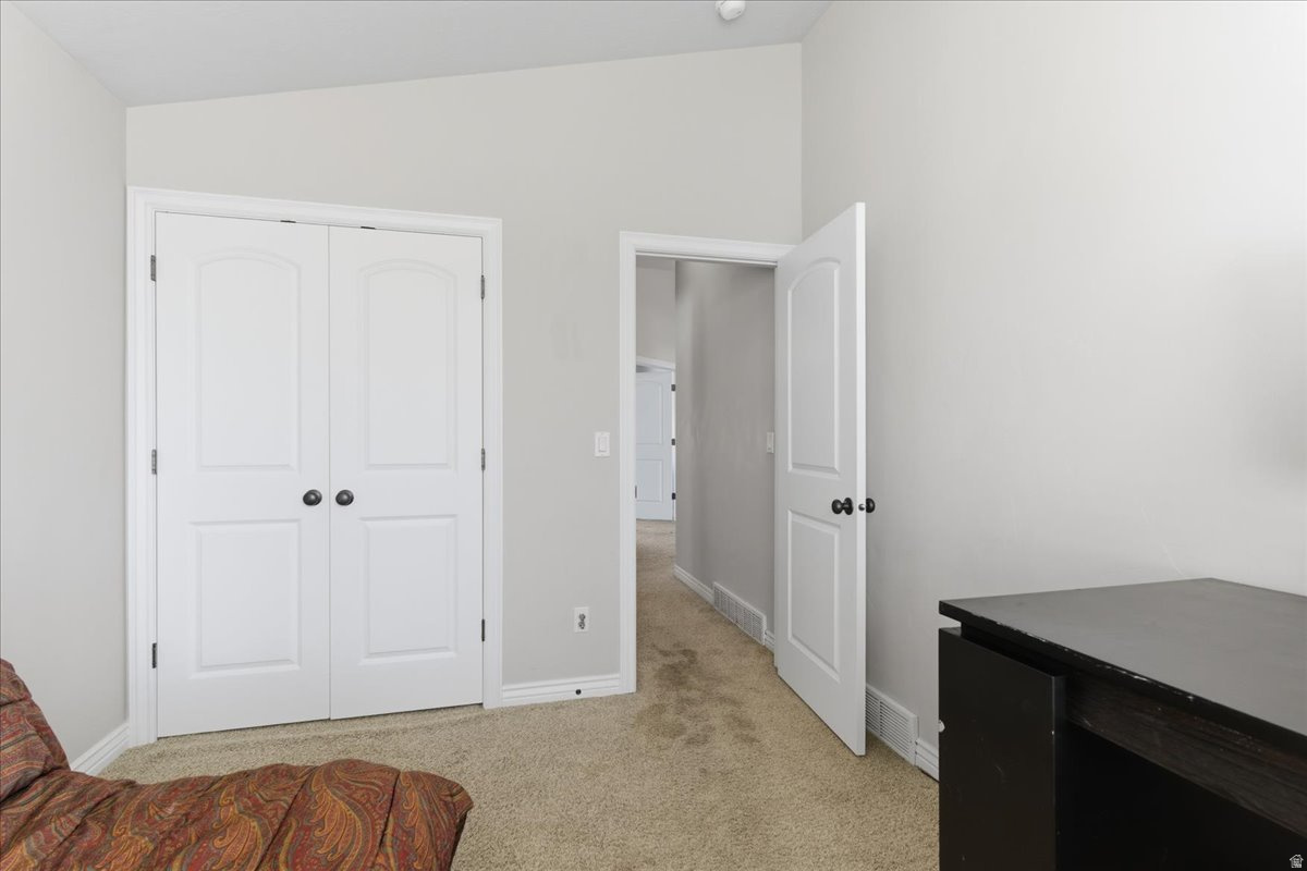 STAUFFER LANE - Residential