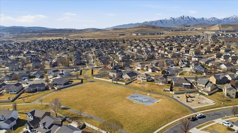 Tiny photo for 71 W STAUFFER LN, Murray, UT 84107 (MLS # 2134886)