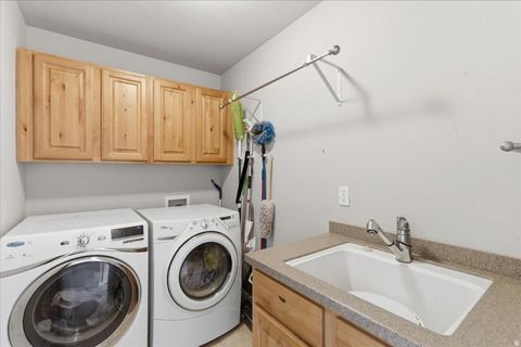 Tiny photo for 71 W STAUFFER LN, Murray, UT 84107 (MLS # 2134886)