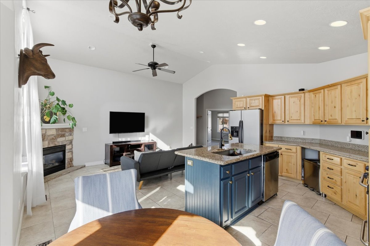 STAUFFER LANE - Residential