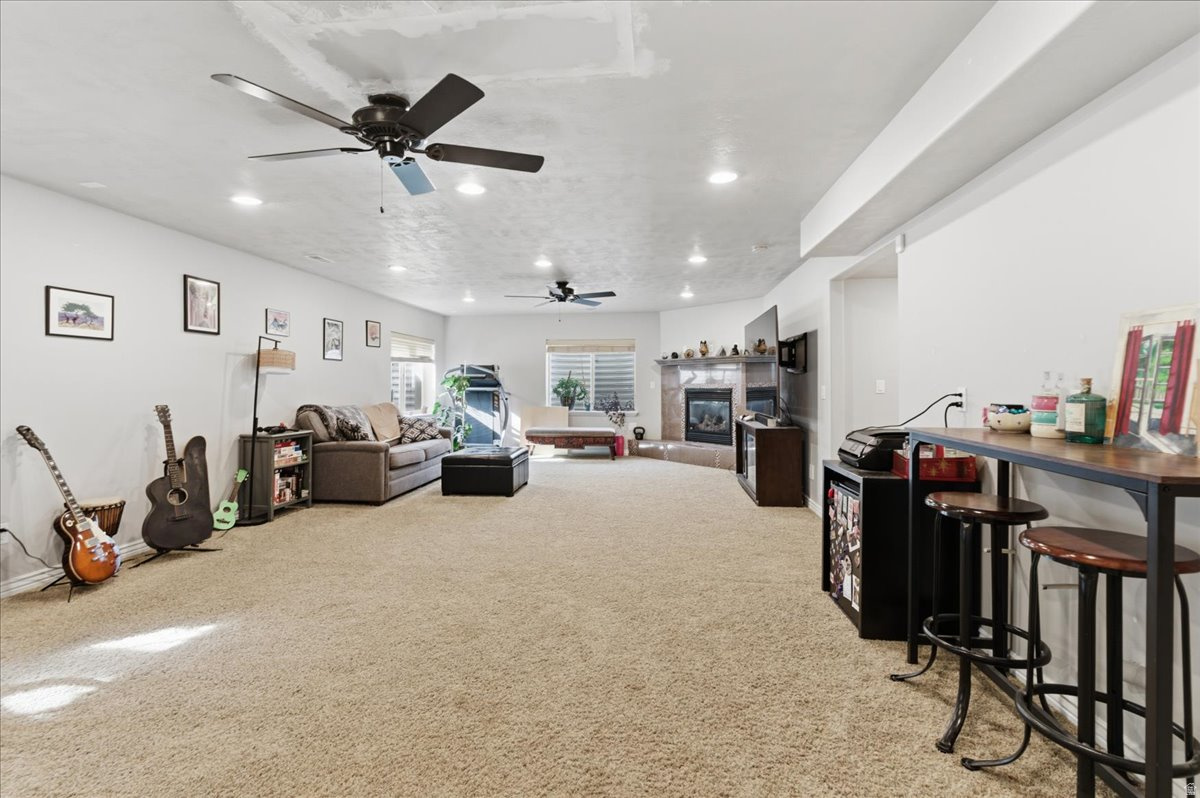 STAUFFER LANE - Residential