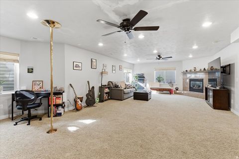 Tiny photo for 71 W STAUFFER LN, Murray, UT 84107 (MLS # 2134886)