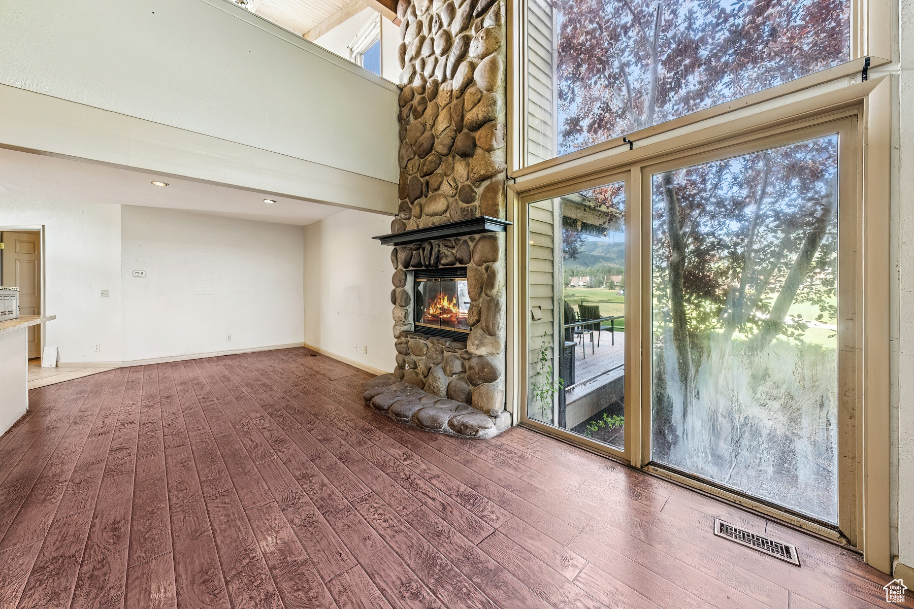 Park City, Utah 84060, United States, 1 Bedroom Bedrooms, ,3 BathroomsBathrooms,Residential,Pending,180253