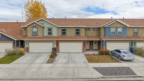 Photo of 733 S 170 W, Spanish Fork, UT 84660 (MLS # 2122152)