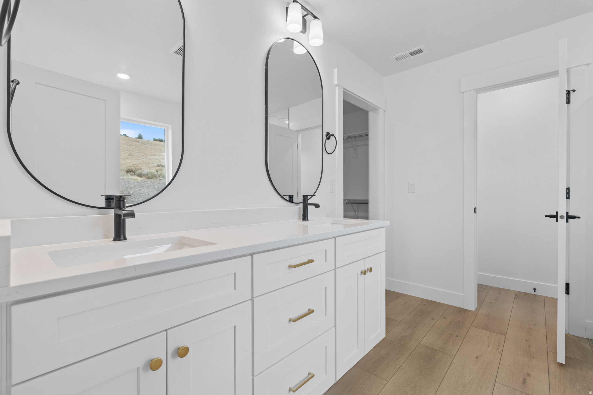 VISTAS AT SUMMIT RDG - Residential