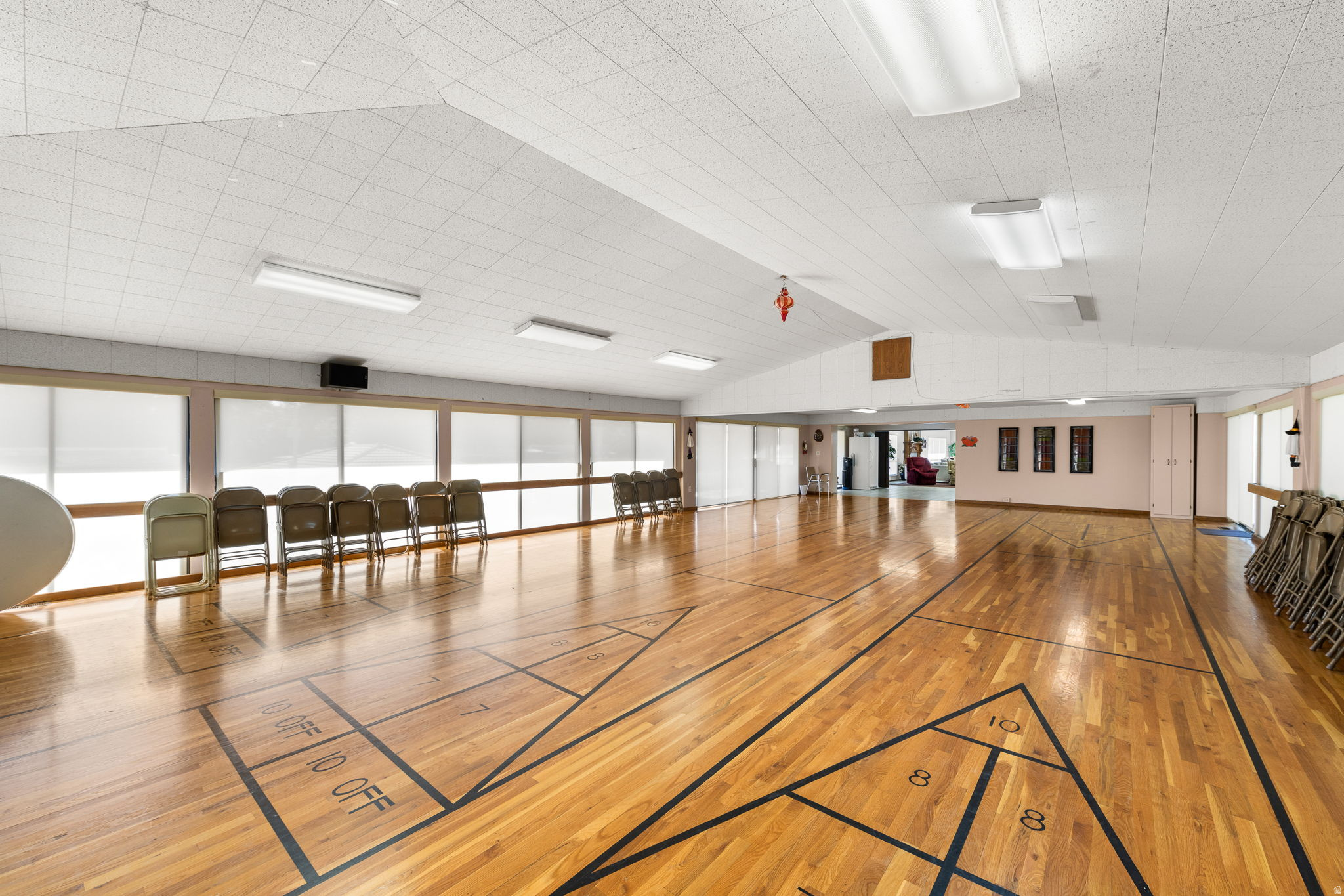 KINGS ROW EST - Residential