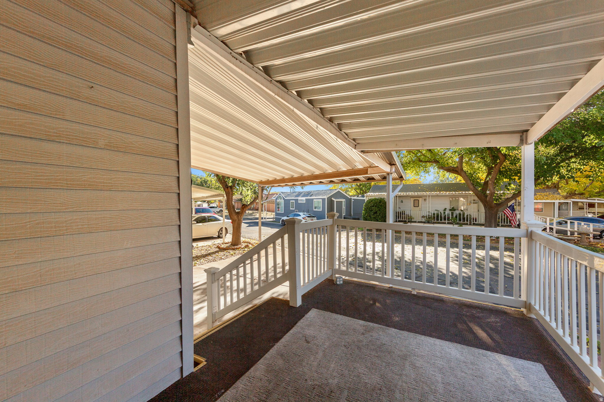 KINGS ROW EST - Residential