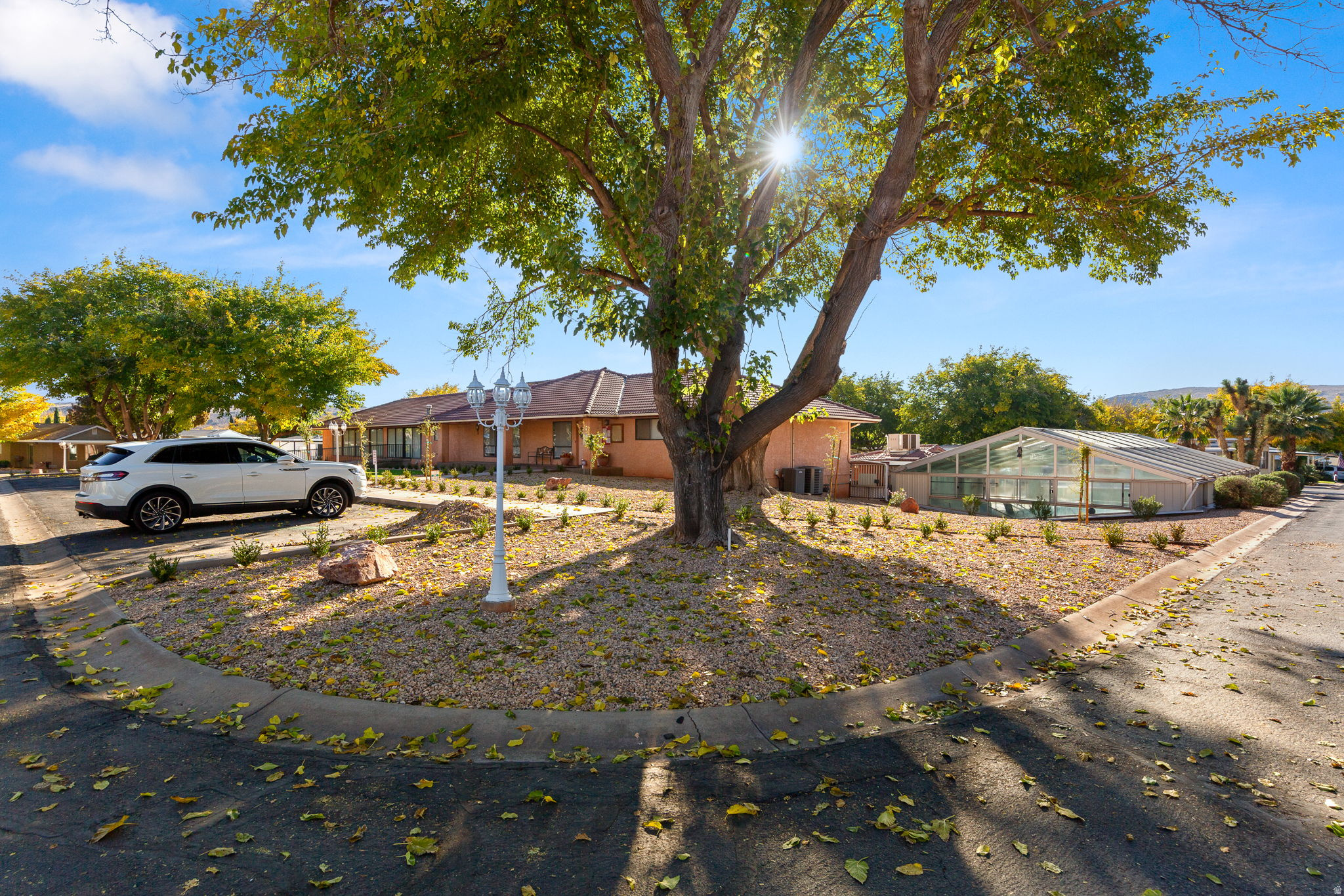 KINGS ROW EST - Residential