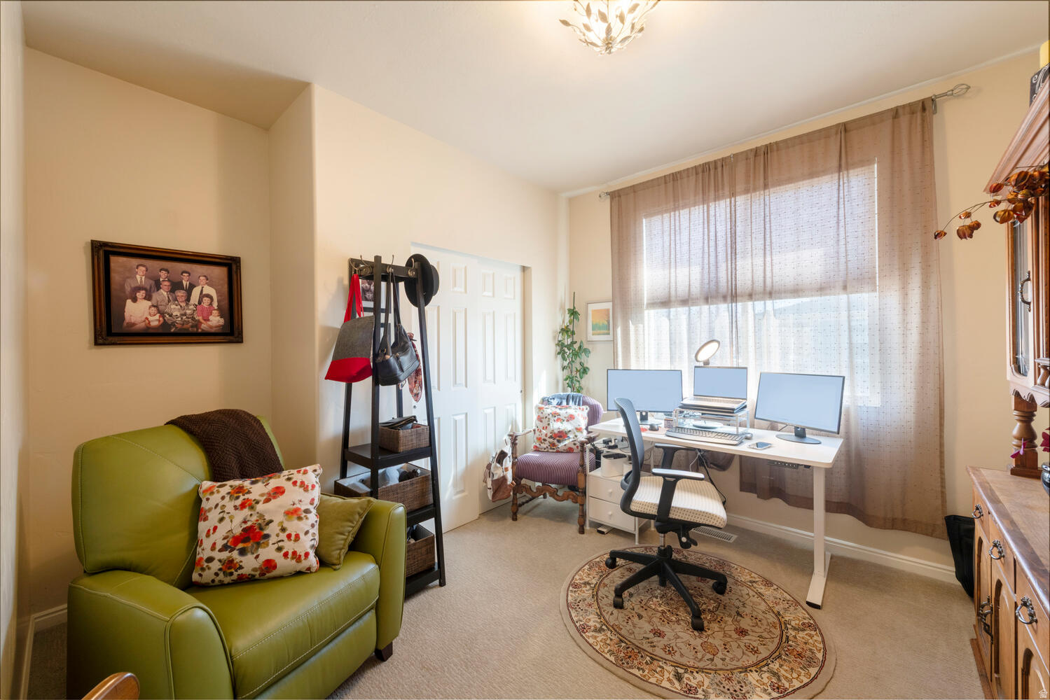 DAYBREAK - Residential