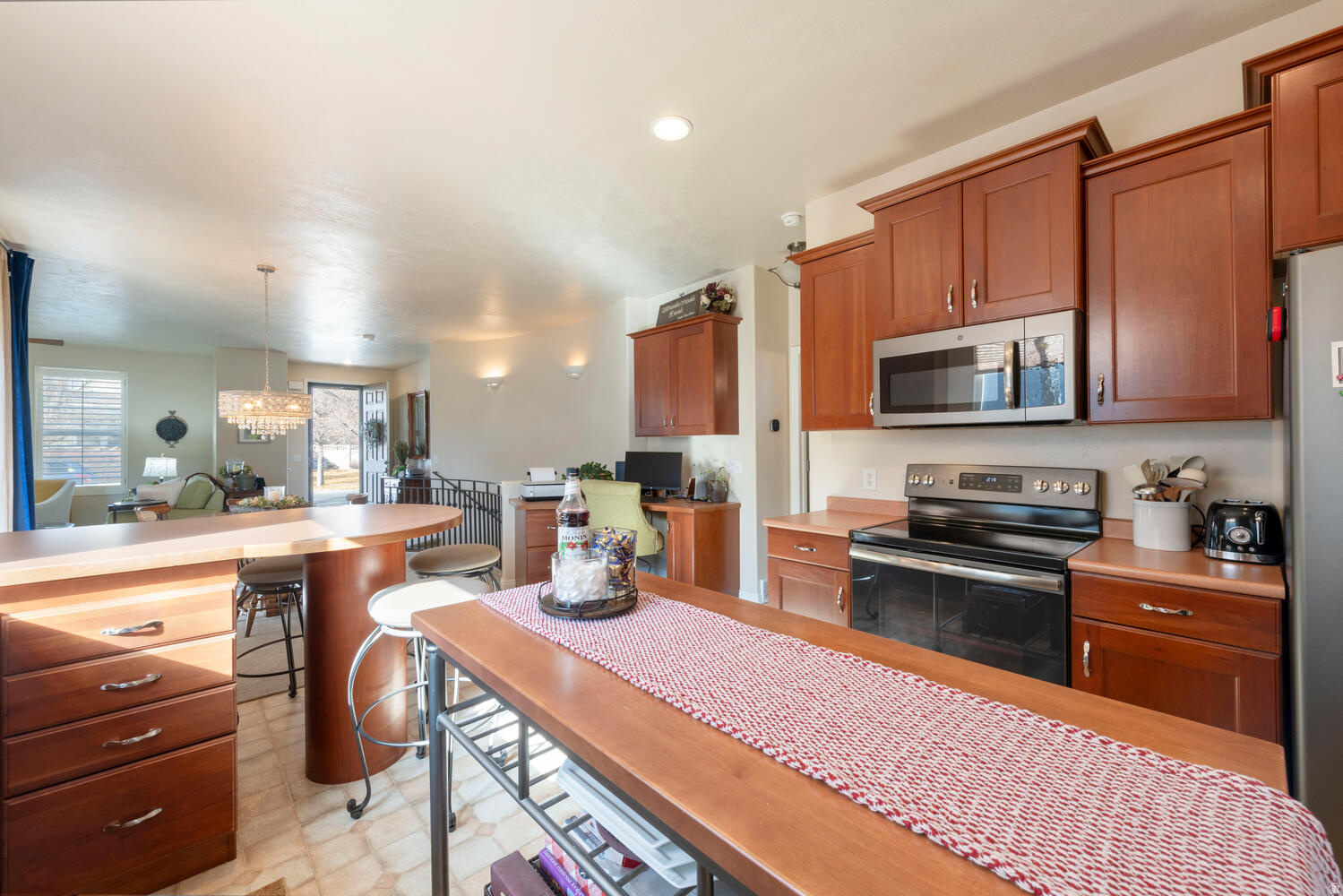 DAYBREAK - Residential