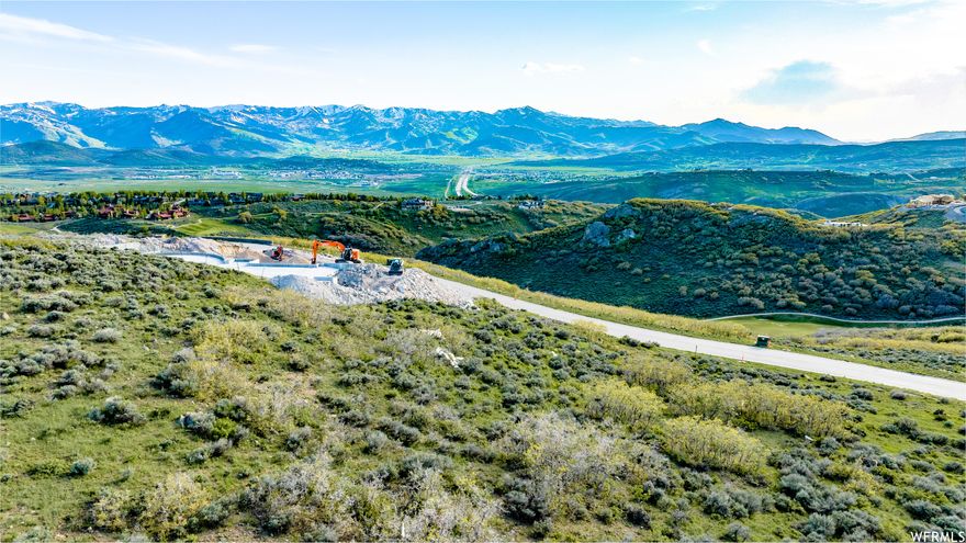 The best address in Park City. The pinnacle of the Pinnacle at Promontory. Set apart by privacy gates and striking geography, surrounded by lush fairways and greens, breathtaking views, and Park City's famed ski slopes. Revel in 360-degree unobstructed views on your own 2.26 acres and the unique opportunity to build a home in a private enclave within arguably the most amenity-rich community in America, Promontory. Enjoy the private clubhouse, fitness center, pool, steam room, and tennis courts. Full Golf membership is available. Buyer/Buyer's agent to verify all information.