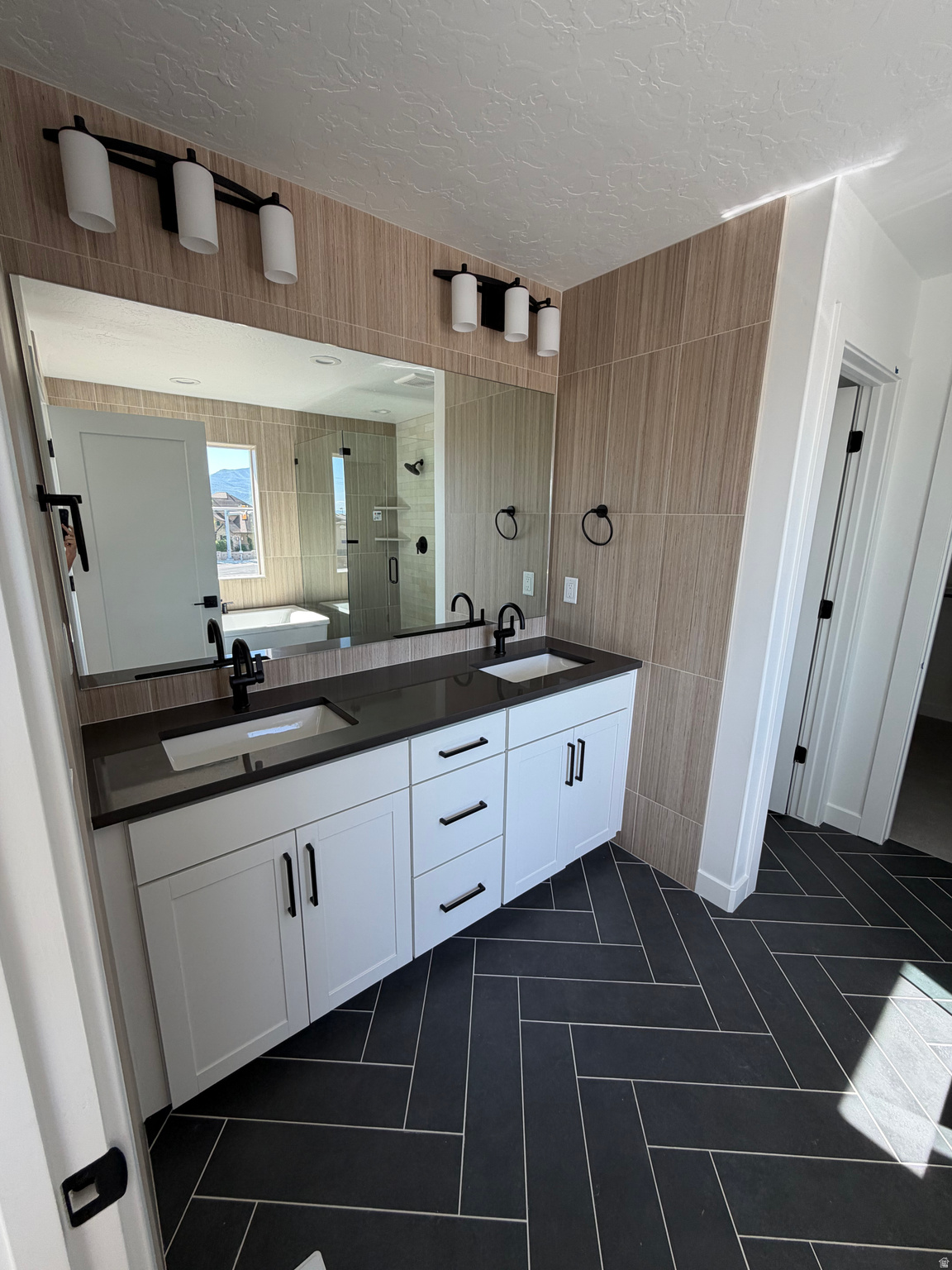 VALLEY VIEW - Residential