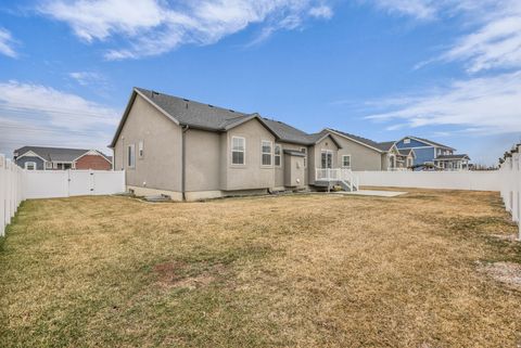 Tiny photo for 583 S ALBERTA SPRUCE DR, Layton, UT 84041 (MLS # 2133675)