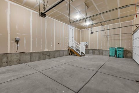 Tiny photo for 583 S ALBERTA SPRUCE DR, Layton, UT 84041 (MLS # 2133675)