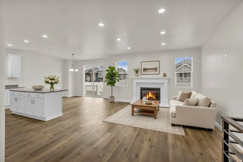 Tiny photo for 583 S ALBERTA SPRUCE DR, Layton, UT 84041 (MLS # 2133675)