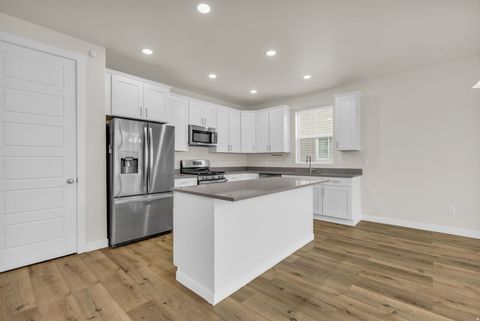 Tiny photo for 583 S ALBERTA SPRUCE DR, Layton, UT 84041 (MLS # 2133675)