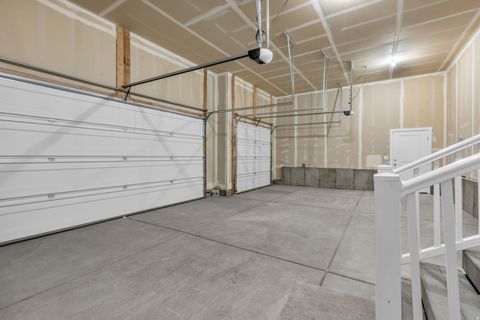 Tiny photo for 583 S ALBERTA SPRUCE DR, Layton, UT 84041 (MLS # 2133675)