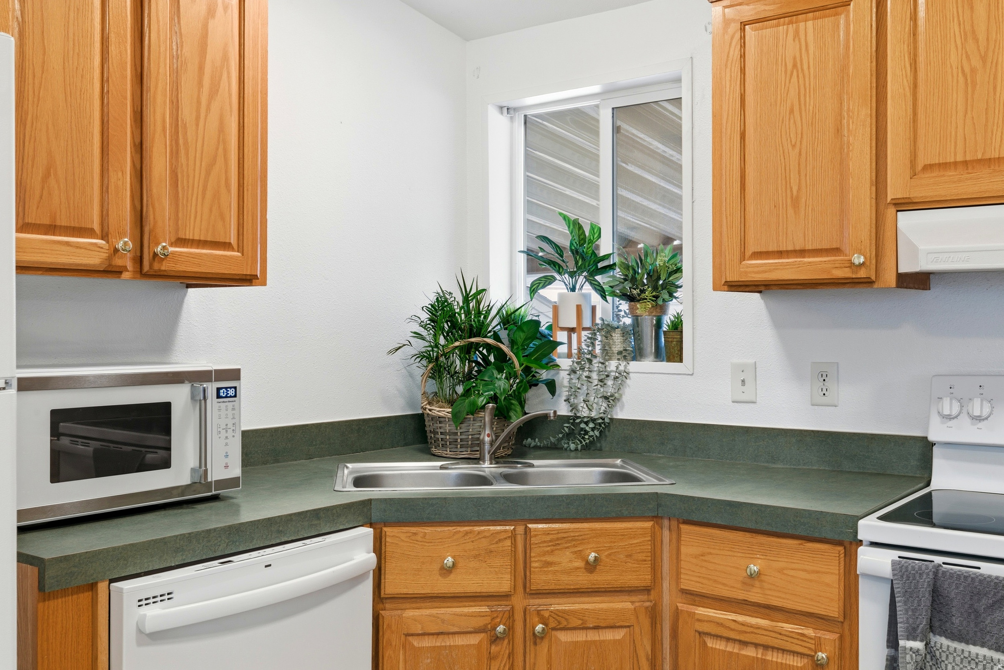 APPLEWOOD ESTATES - Residential