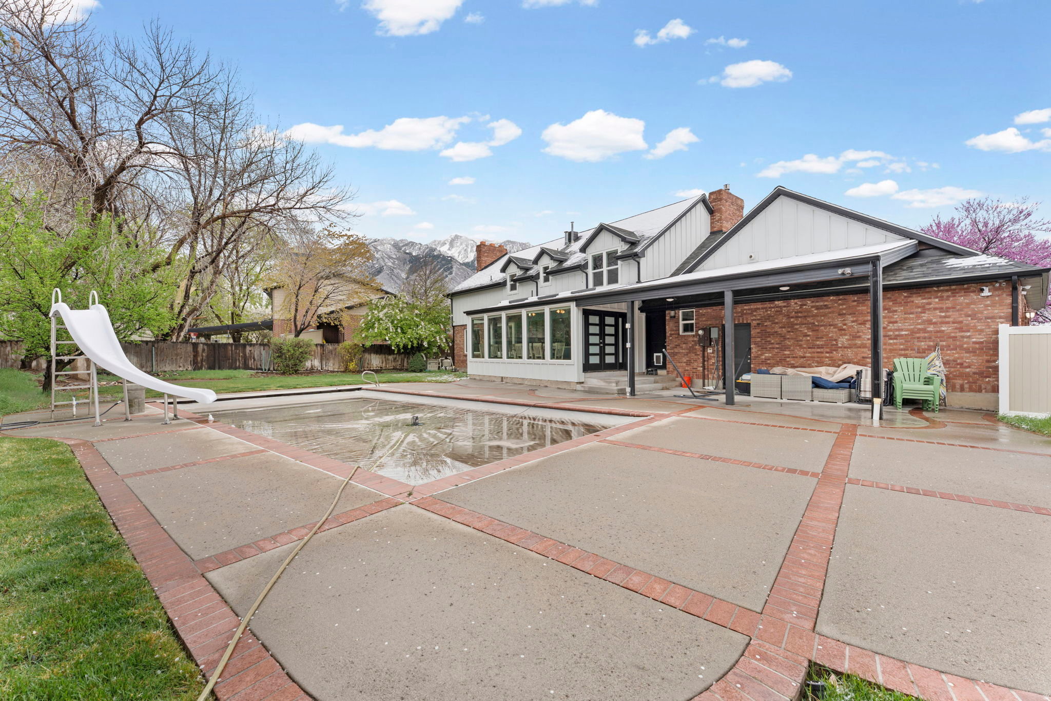 BRANDON PARK - Residential