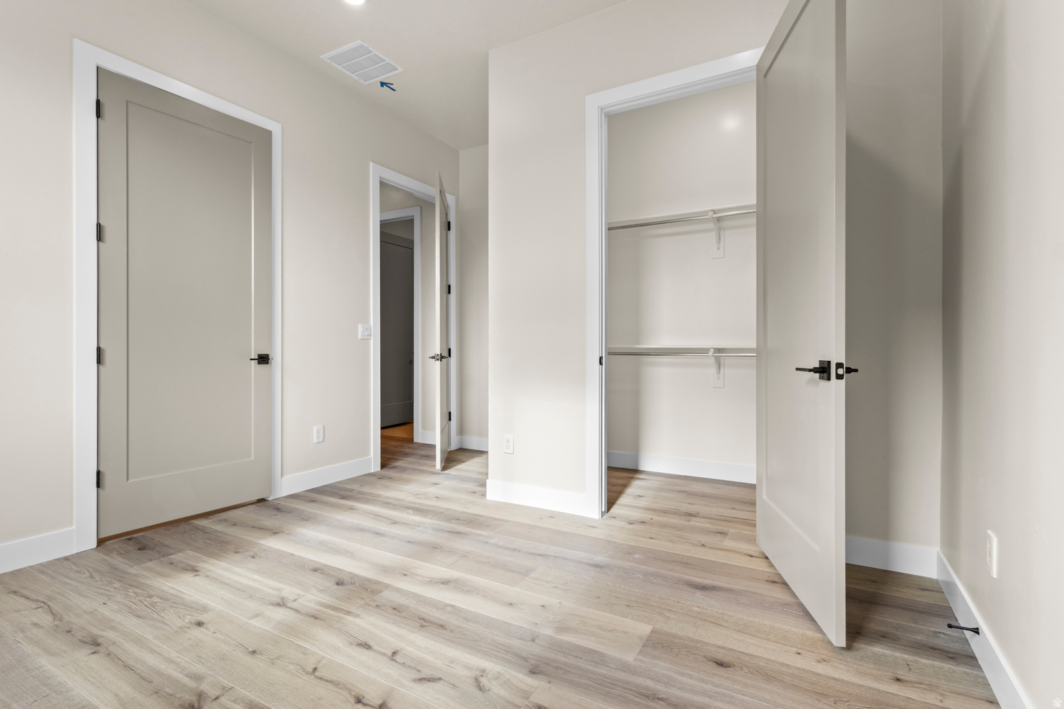 INVERNESS BY D.R. HORTON - Residential