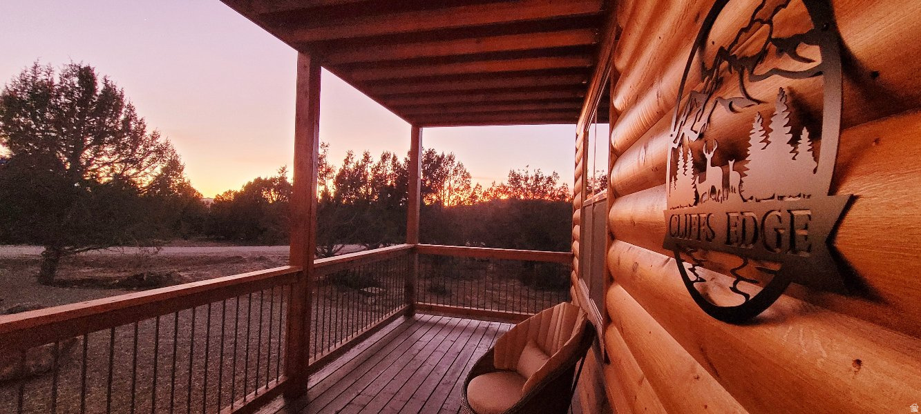 QUARTER CIRCLE H - Residential