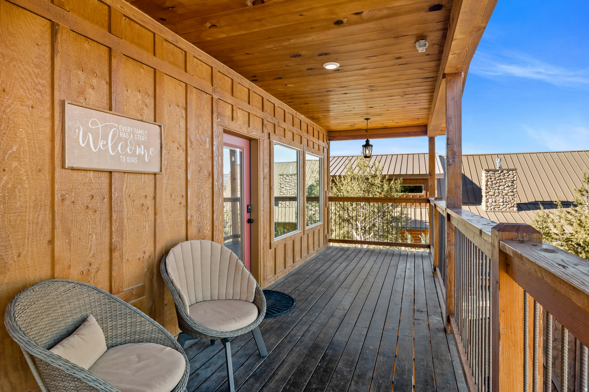 QUARTER CIRCLE H - Residential