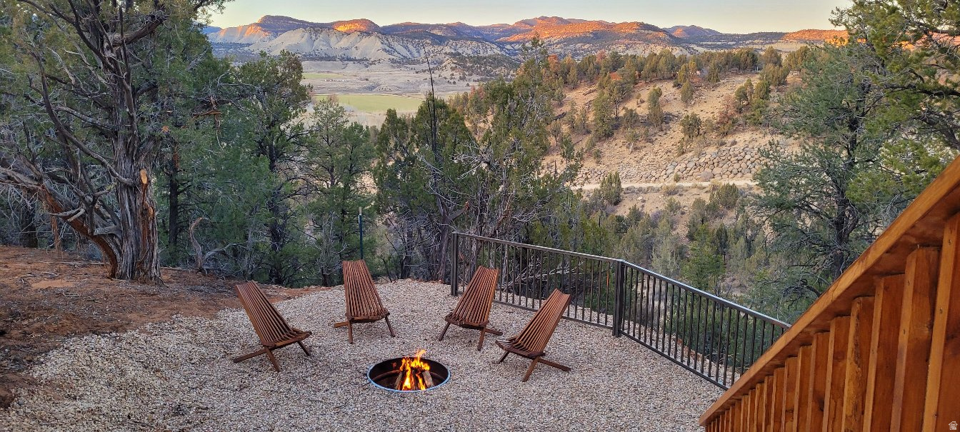 QUARTER CIRCLE H - Residential