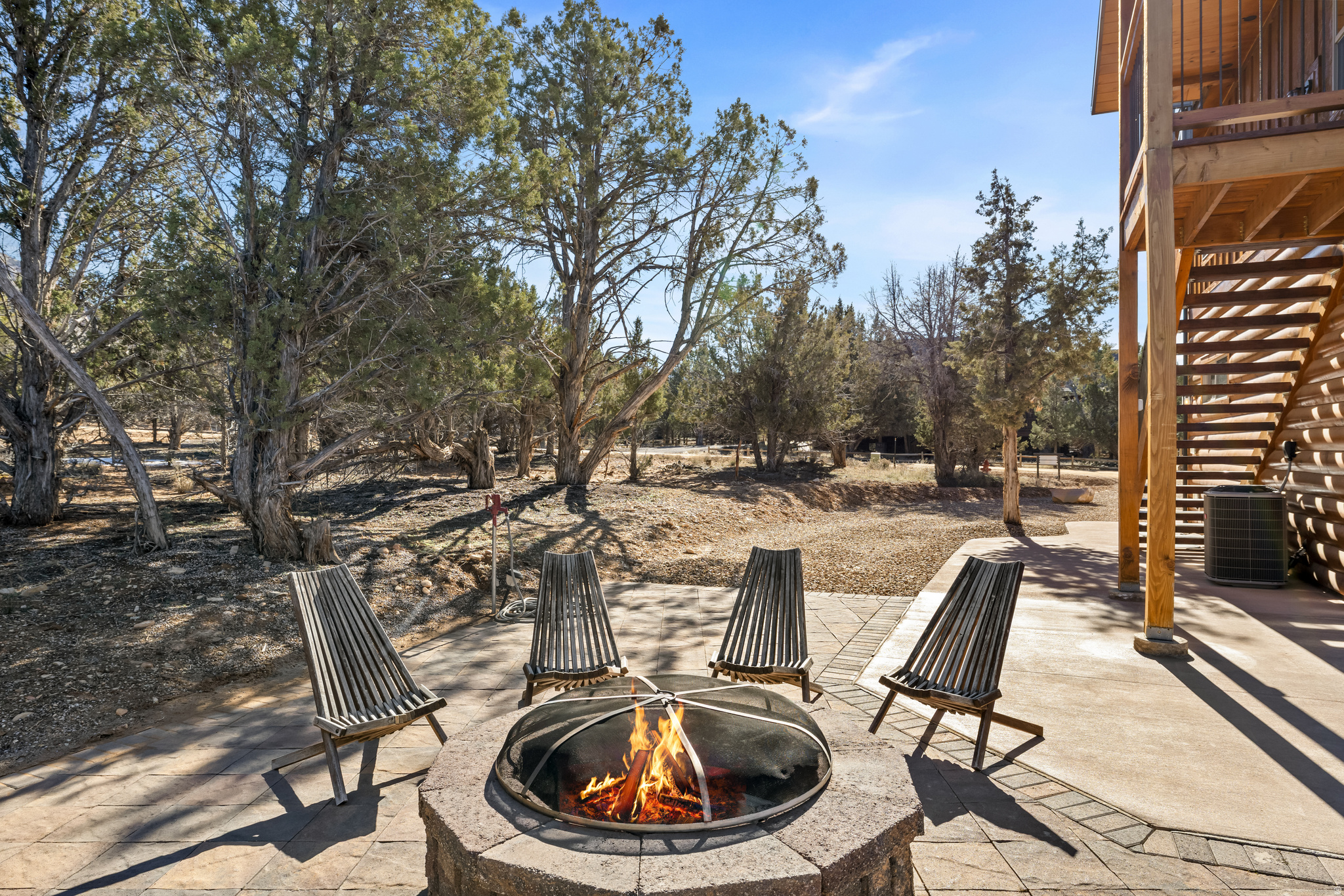 QUARTER CIRCLE H - Residential