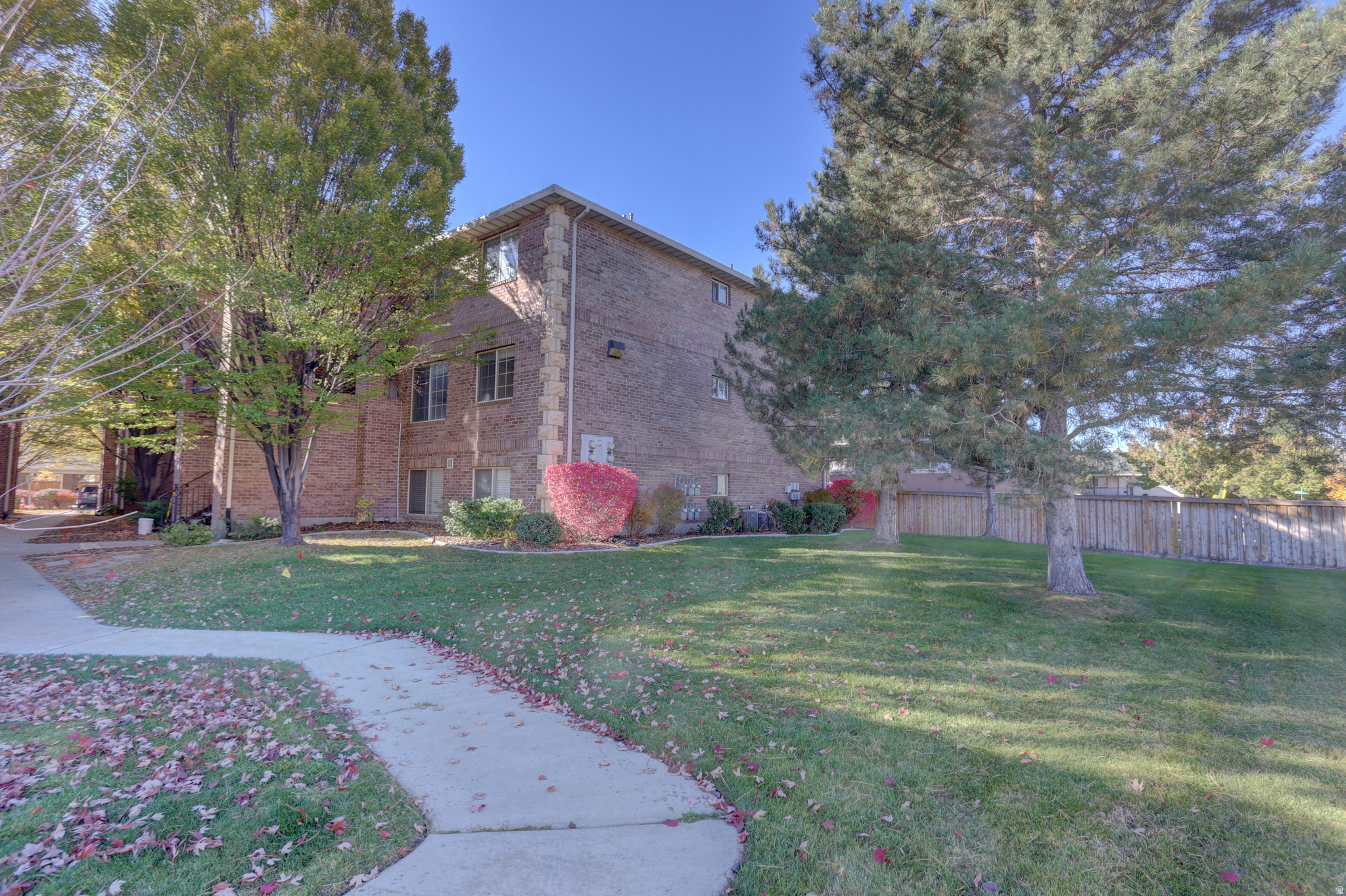 NORTH HAMPTON - Residential