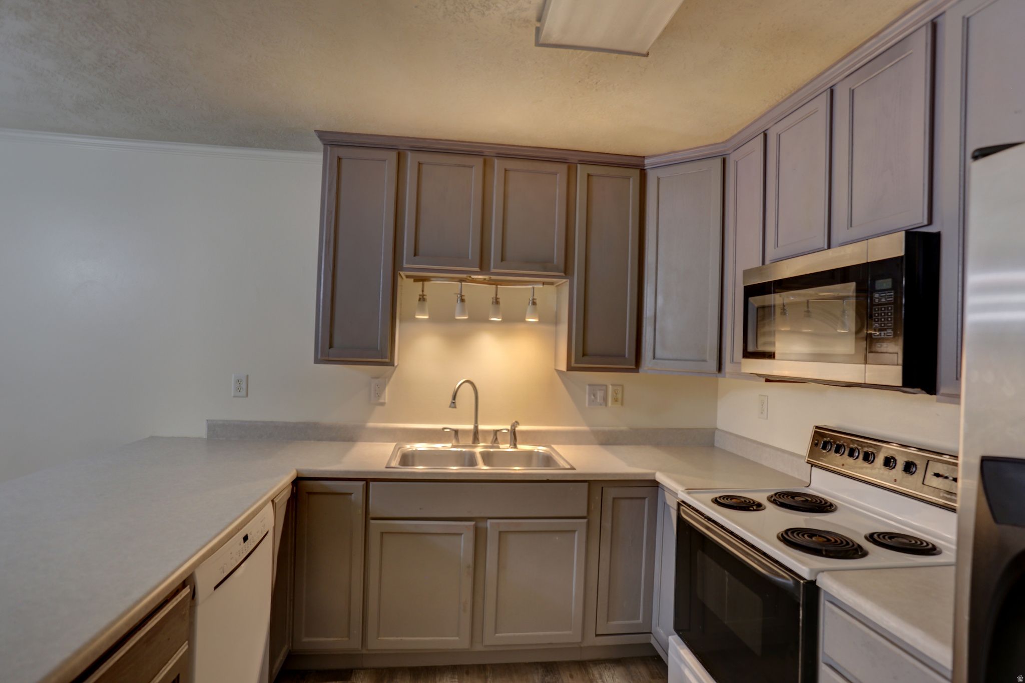 NORTH HAMPTON - Residential