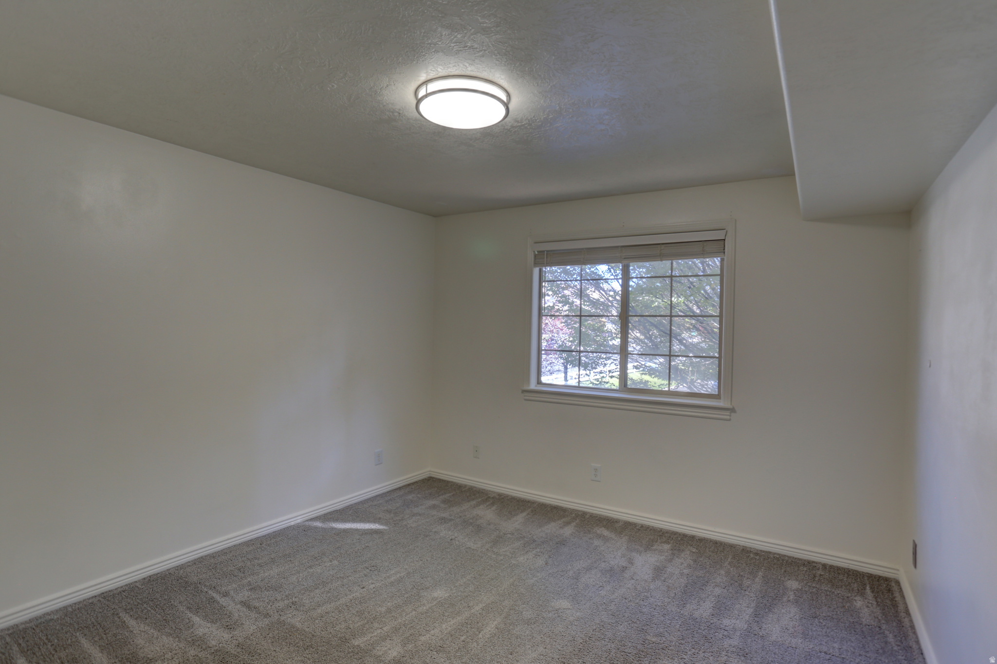 NORTH HAMPTON - Residential